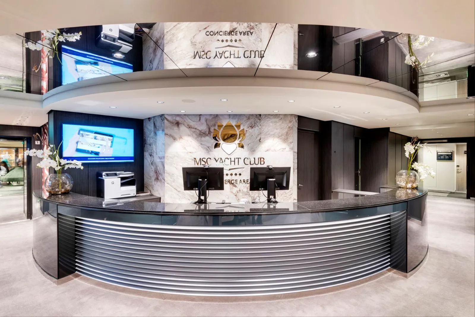 MSC Grandiosa: Ресепшн MSC Yacht Club