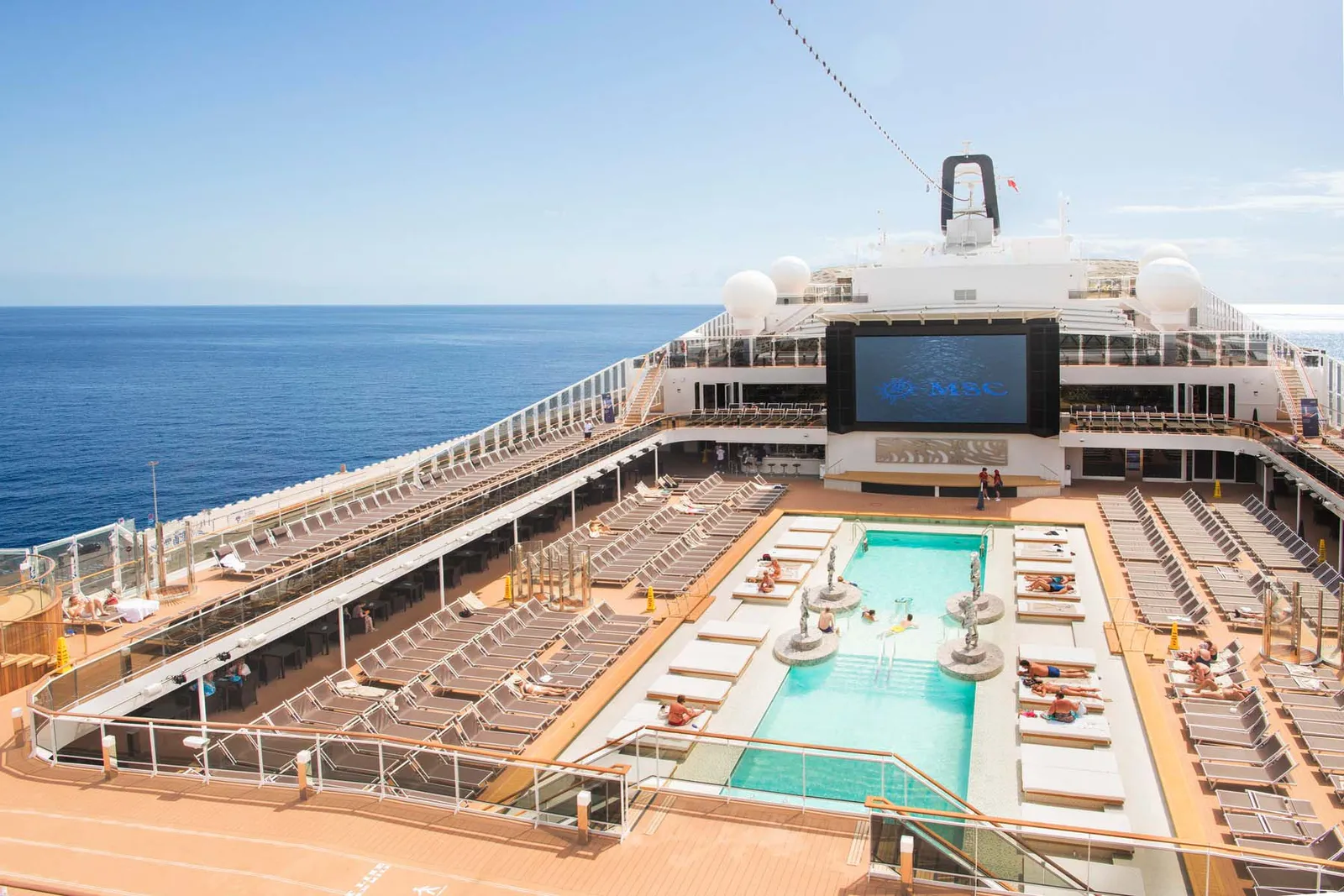 MSC Meraviglia: Бассейн на открытой палубе