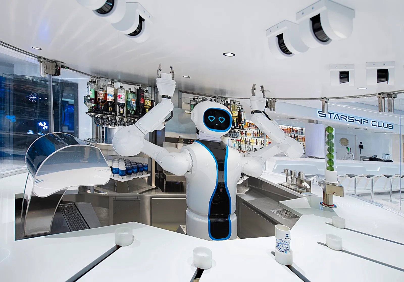 MSC Virtuosa: Бар MSC Starship Club